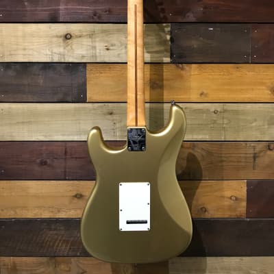 Fender Custom Shop Custom Classic Stratocaster in Aztec Gold 2009