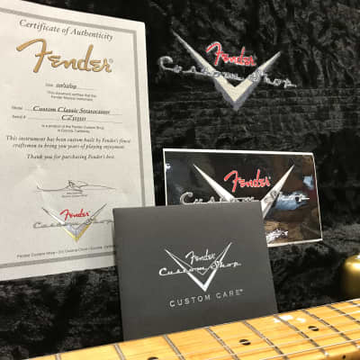 Fender Custom Shop Custom Classic Stratocaster in Aztec Gold 2009